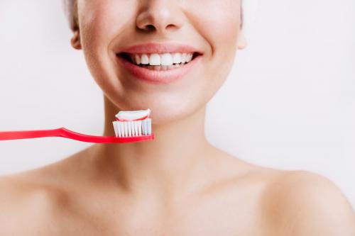Miért lyukas a fogam, ha rendszeresen mosom?